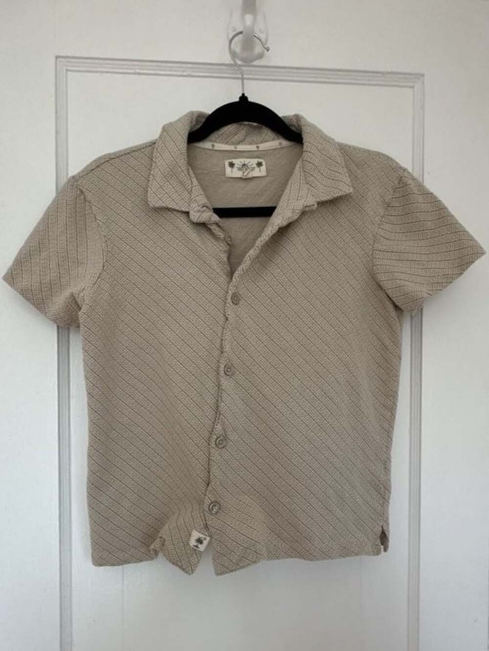 Free Planet 100% Cotton Short Sleeve Button-Down Shirt Size Small Beige Textured